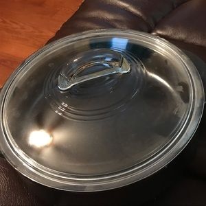 Pampered Chef Rockcrok two dishes with lids